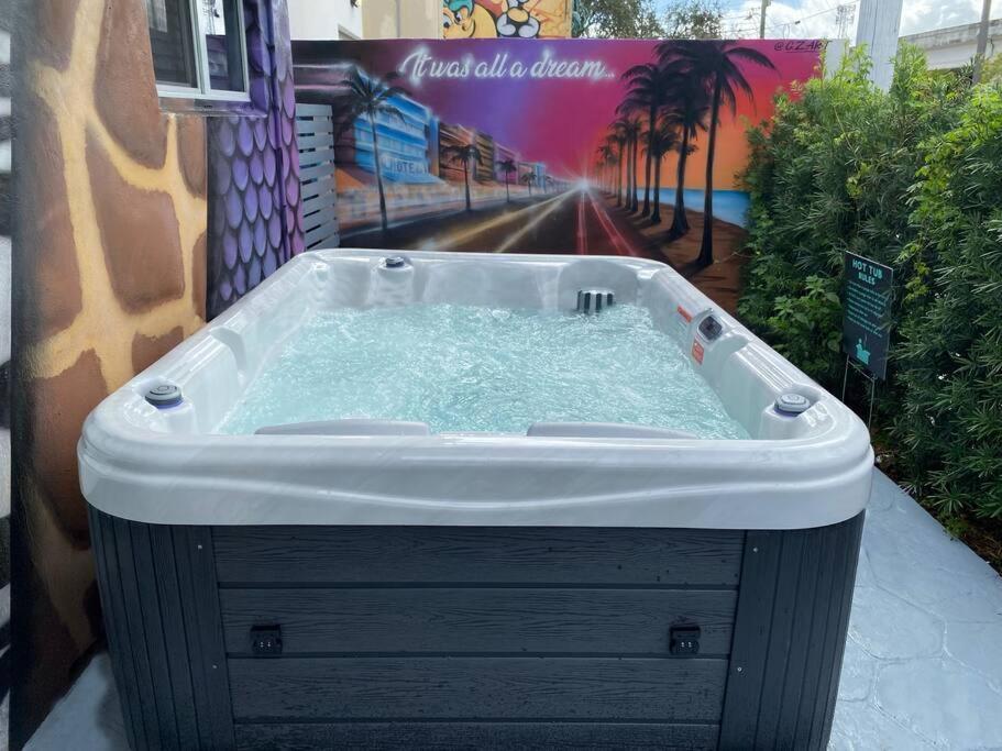 Unique Miami Art Escape W/ Hottub, Arcade & Murals Exterior foto